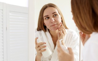 Unreine Haut – auf die richtigen Pflegeprodukte achten